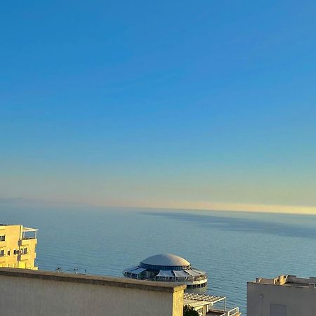 Prestige Apartament Sea View Дуррес Экстерьер фото