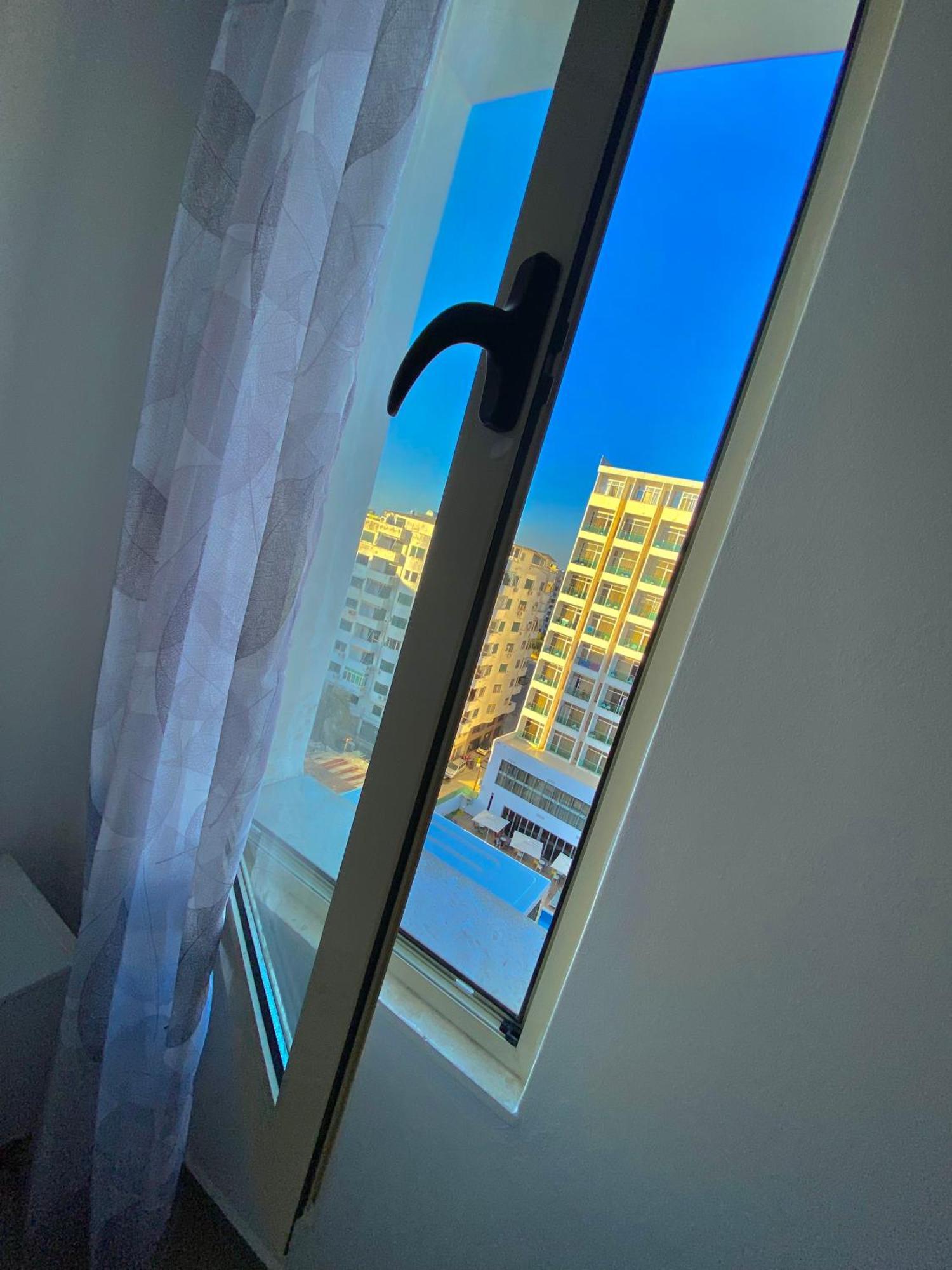 Prestige Apartament Sea View Дуррес Экстерьер фото