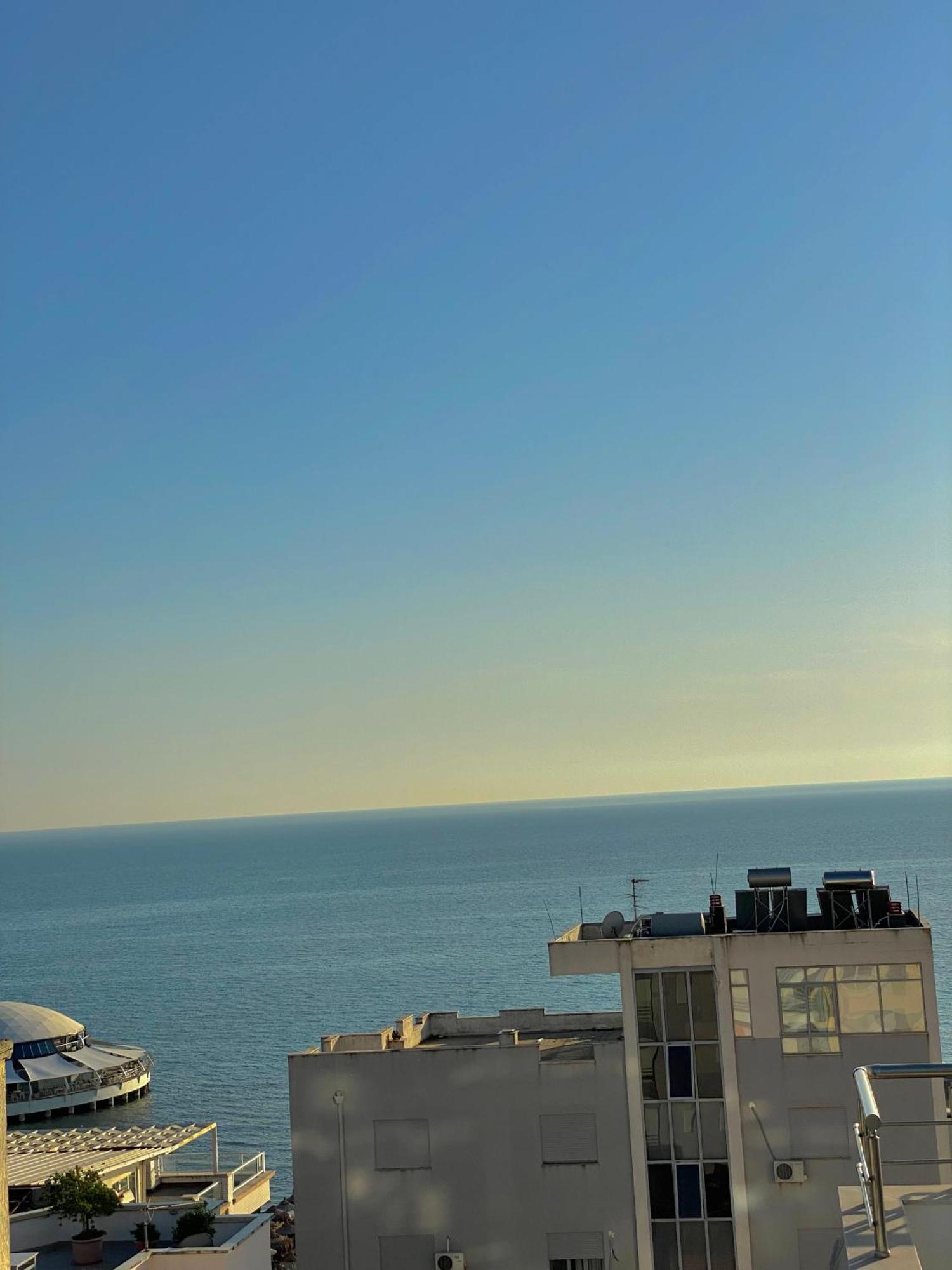 Prestige Apartament Sea View Дуррес Экстерьер фото